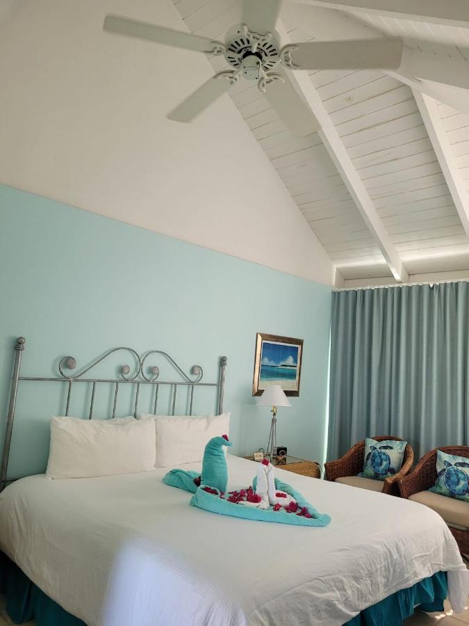 Sibonne Beach Hotel Grace Bay Bagian luar foto