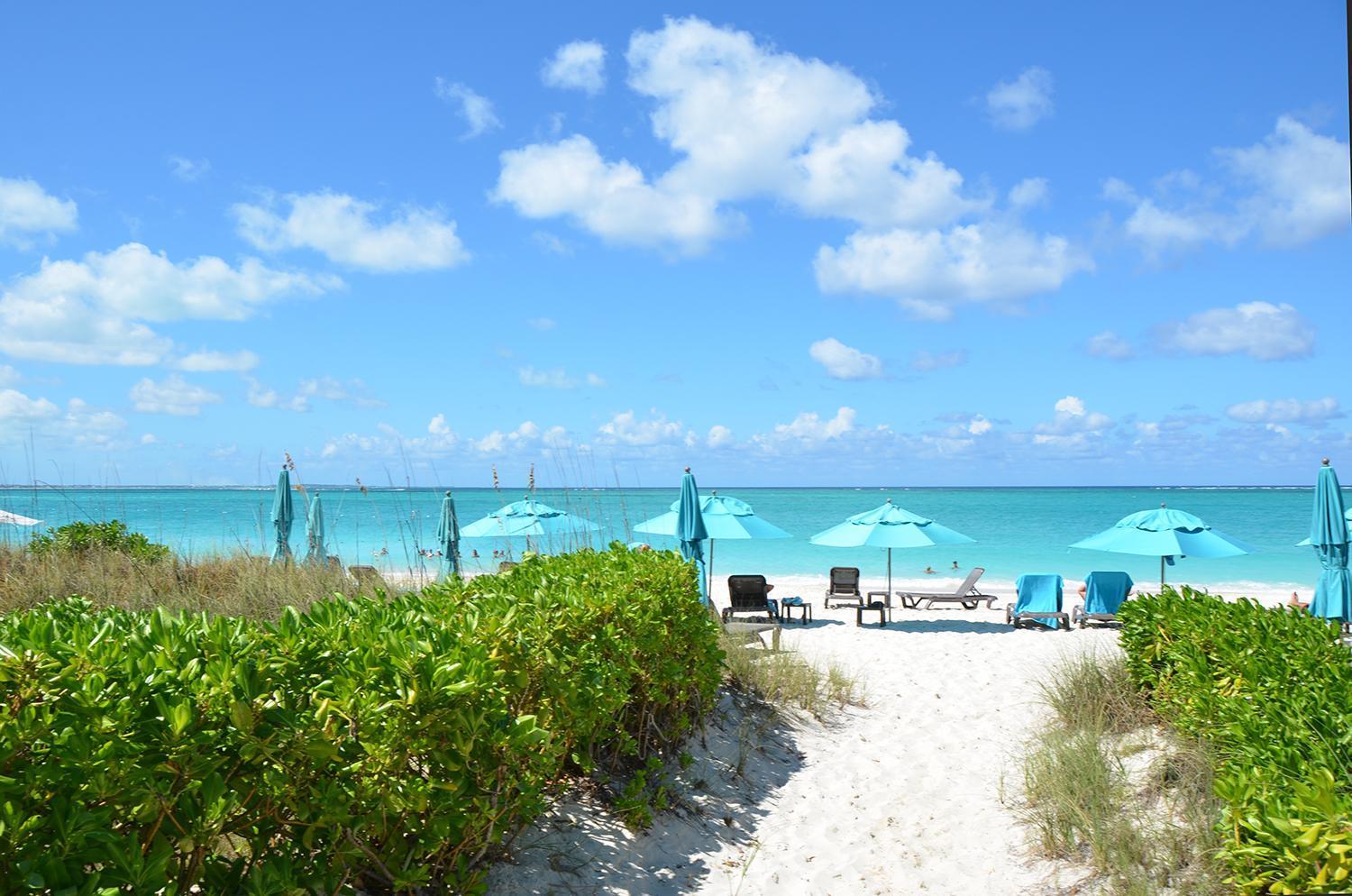 Sibonne Beach Hotel Grace Bay Bagian luar foto
