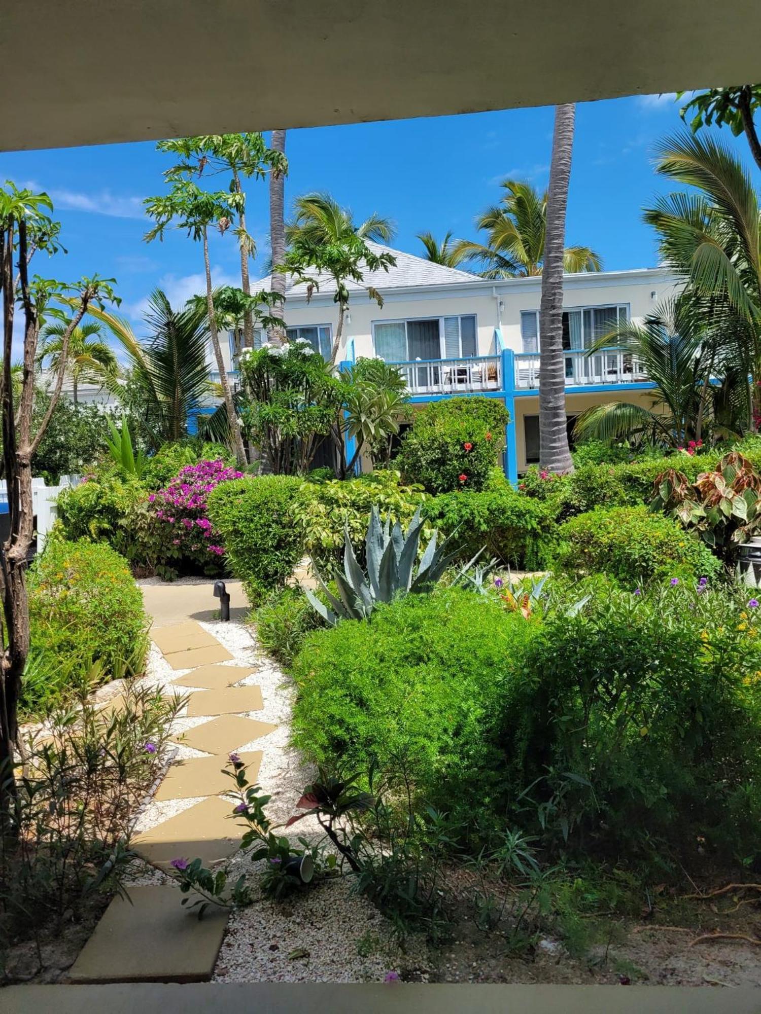 Sibonne Beach Hotel Grace Bay Bagian luar foto