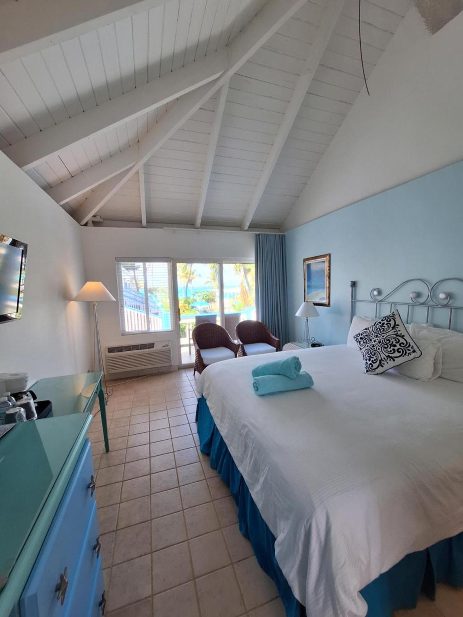 Sibonne Beach Hotel Grace Bay Bagian luar foto