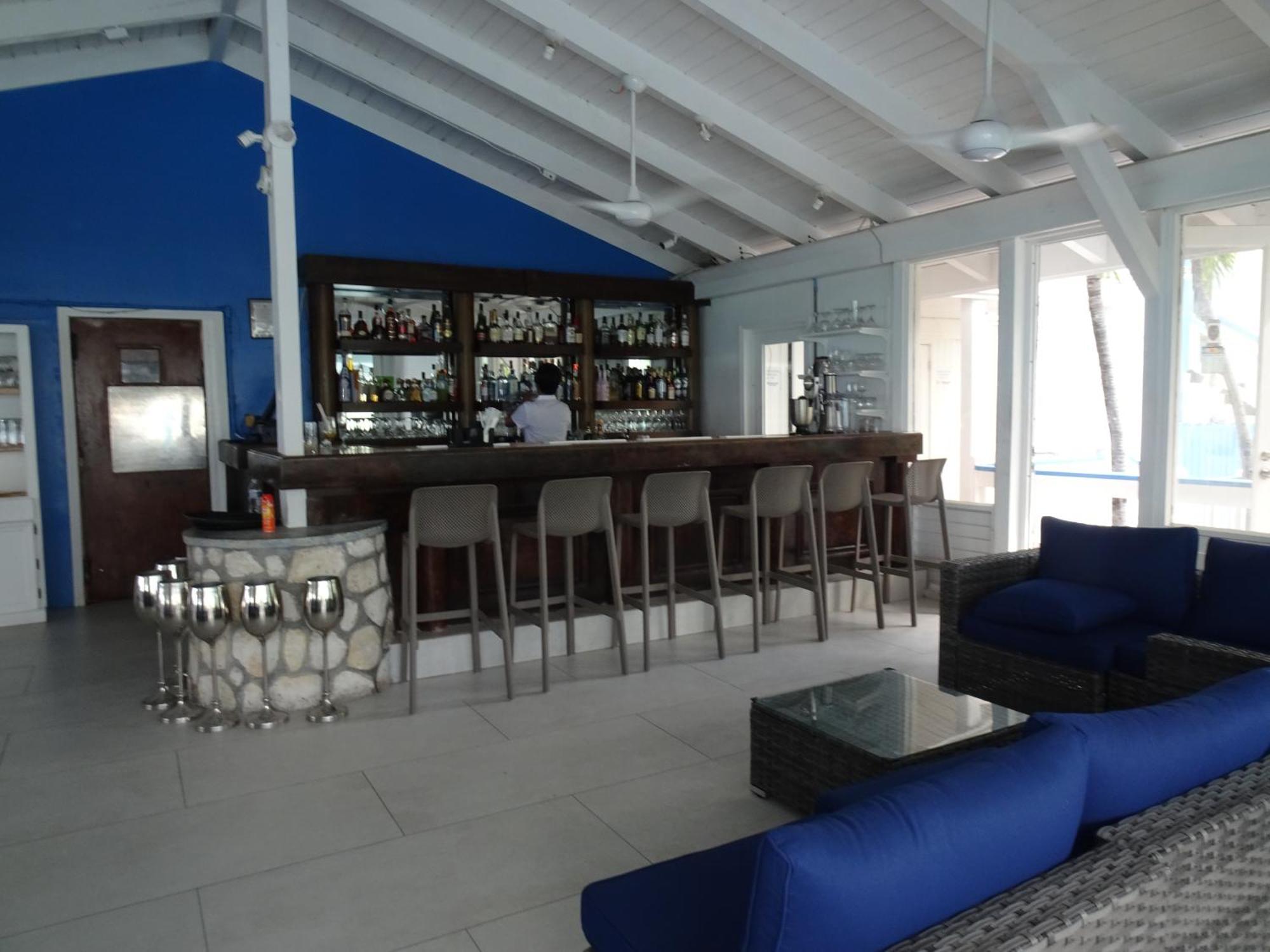 Sibonne Beach Hotel Grace Bay Bagian luar foto