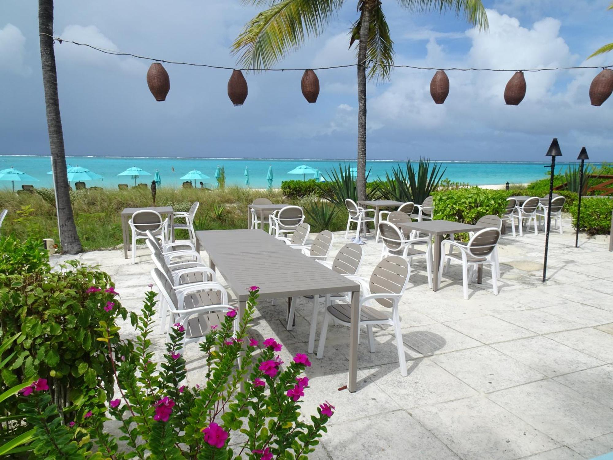 Sibonne Beach Hotel Grace Bay Bagian luar foto