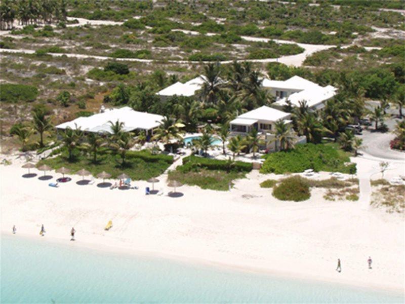 Sibonne Beach Hotel Grace Bay Bagian luar foto