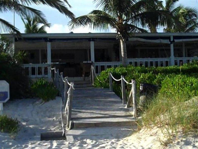 Sibonne Beach Hotel Grace Bay Bagian luar foto